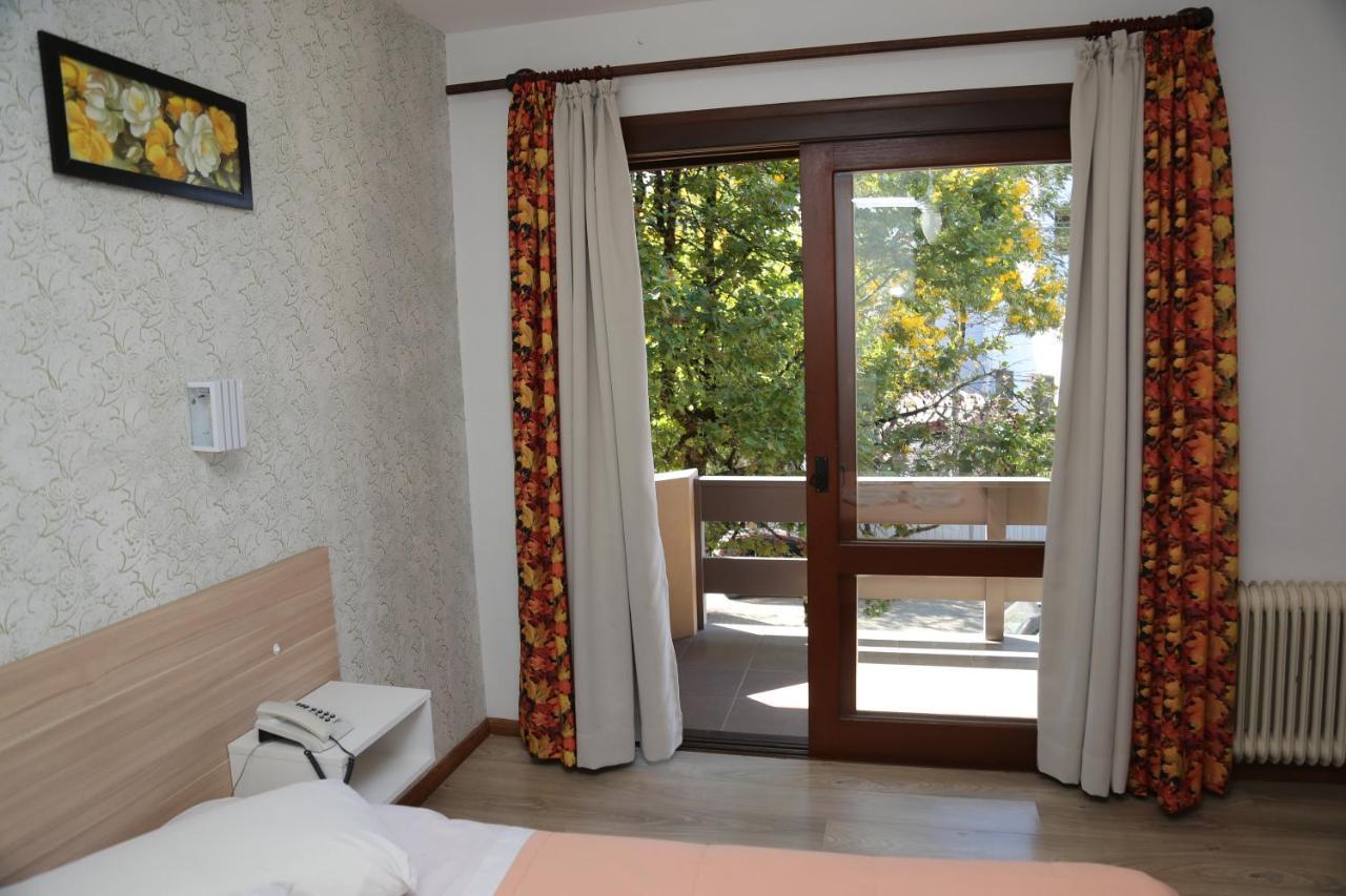 Hotel Alpen Hof Грамаду Екстериор снимка