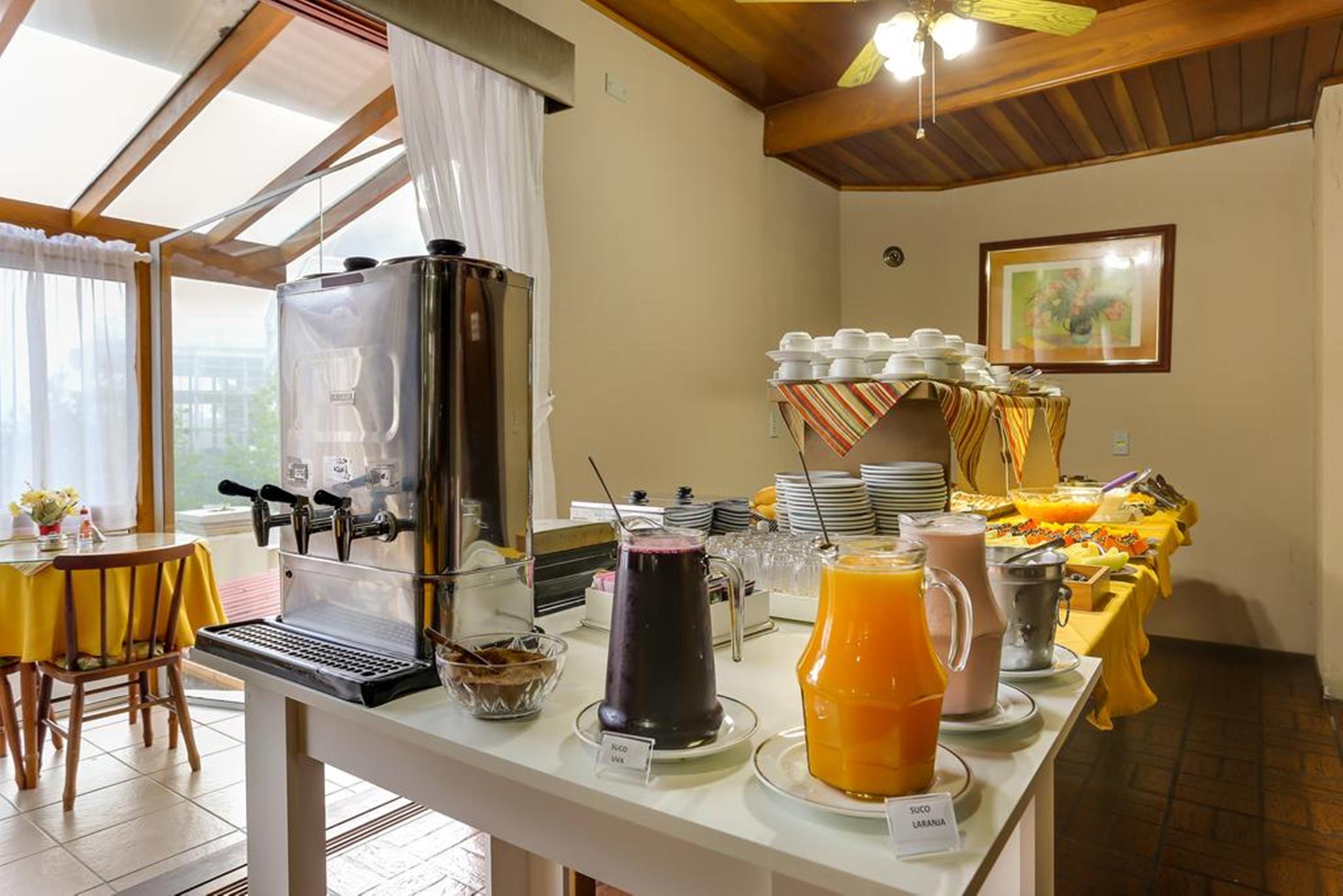Hotel Alpen Hof Грамаду Екстериор снимка