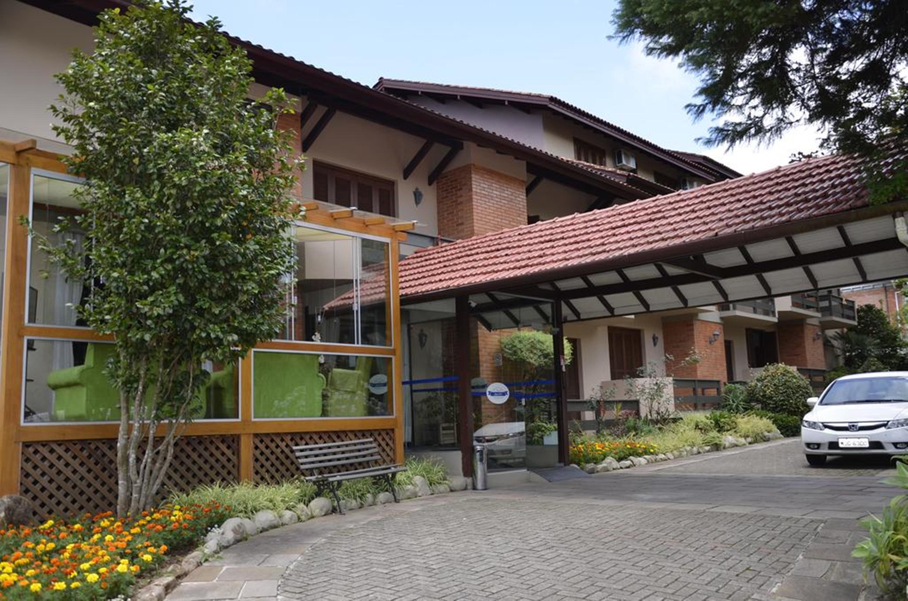 Hotel Alpen Hof Грамаду Екстериор снимка