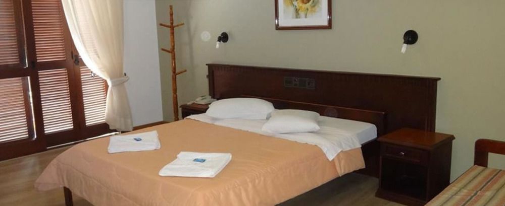 Hotel Alpen Hof Грамаду Екстериор снимка