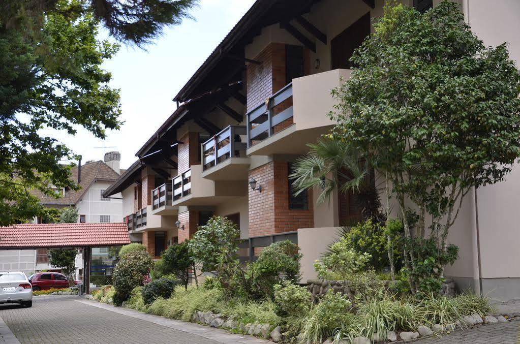 Hotel Alpen Hof Грамаду Екстериор снимка